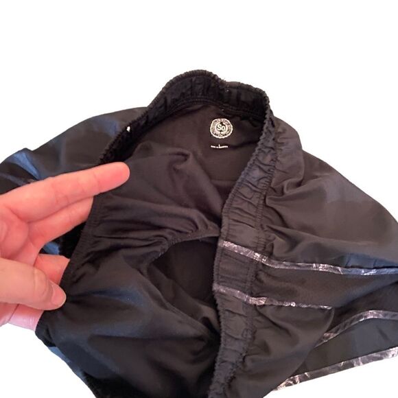 So black gray Large athletic shorts built in underwear - Picture 3 of 4